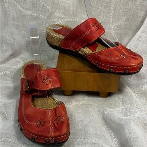 Melis’c handmade leather slide in shoes bought in Turkey